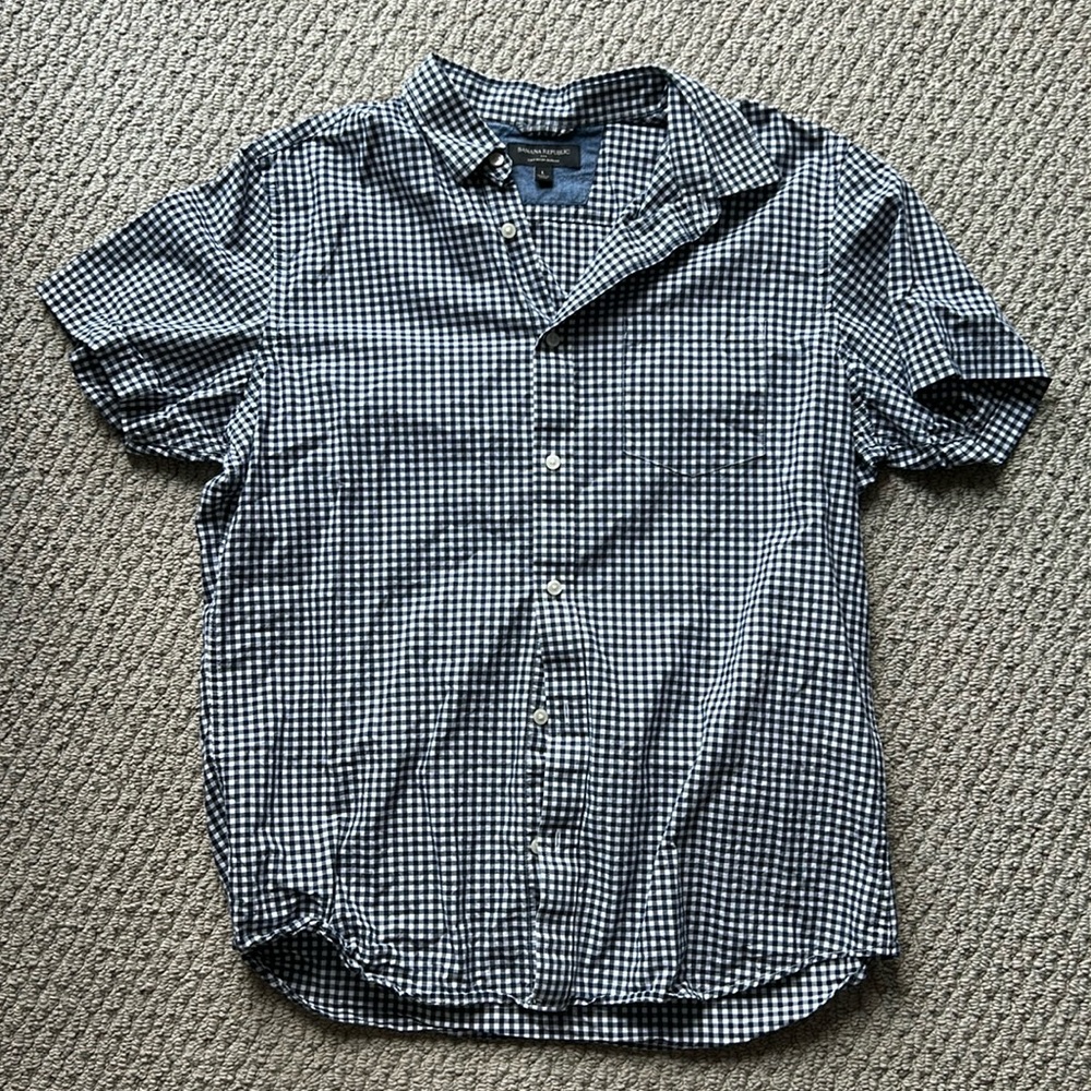 Banana Republic Short Sleeve Button Down